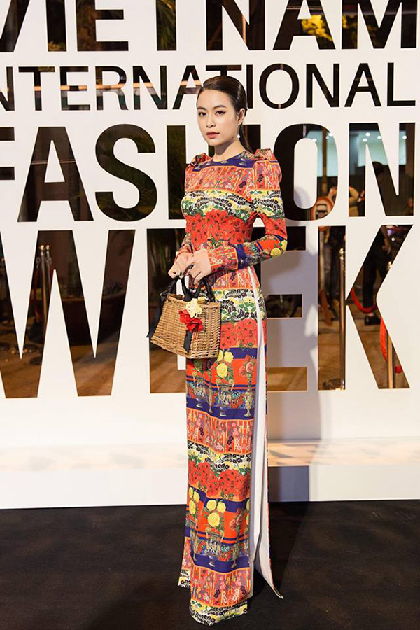 8 mỹ nhân mặc đẹp nhất tuần (23/4)